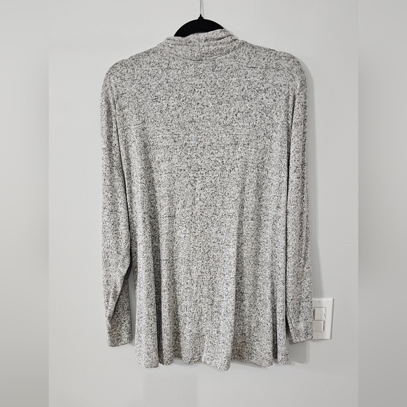 VINTAGE AMERICA Soft Wrap Top - Picture 6 of 6